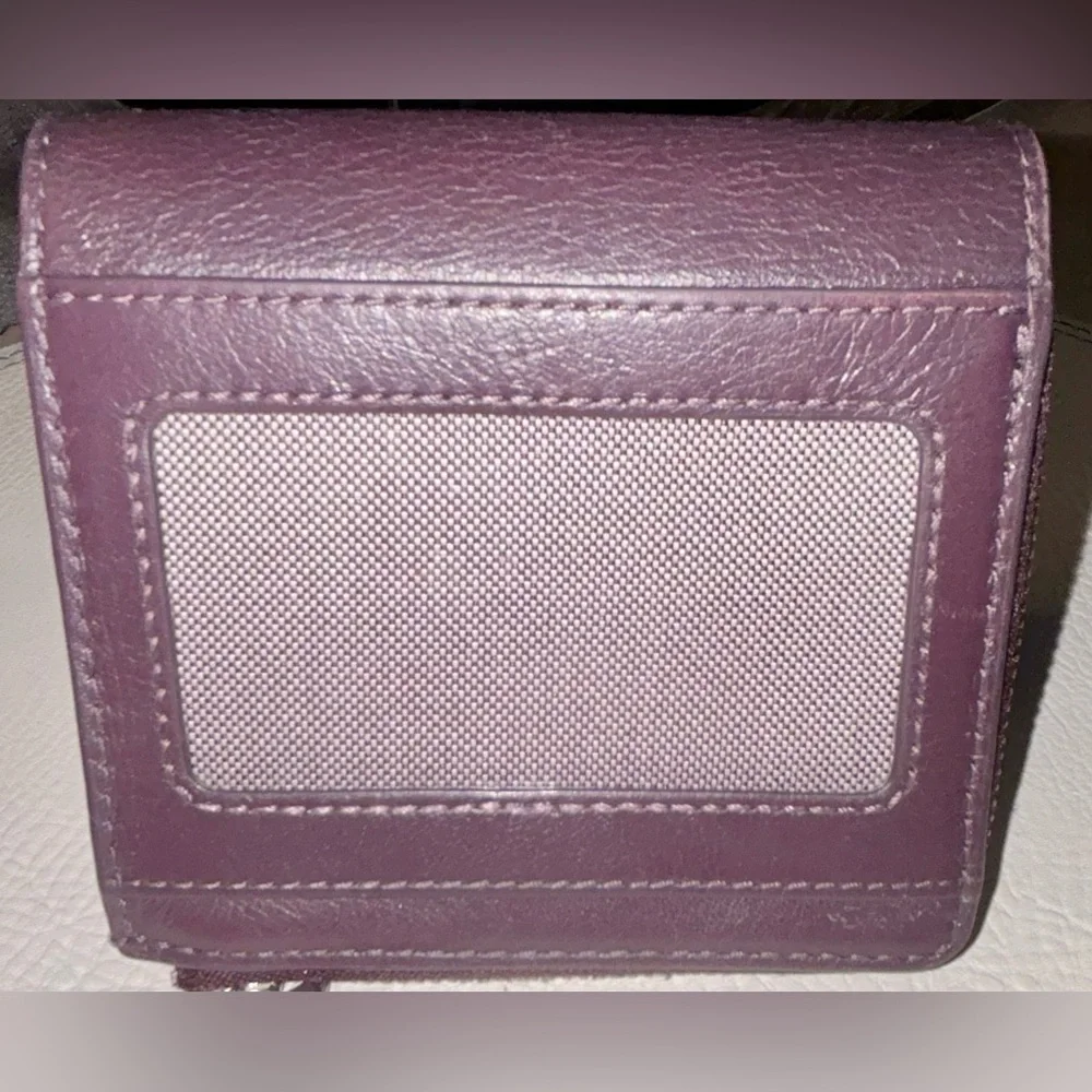 ⭐️COLE HAAN⭐️Brown Leather Accessory with Gold Accent - Picture 4 of 9